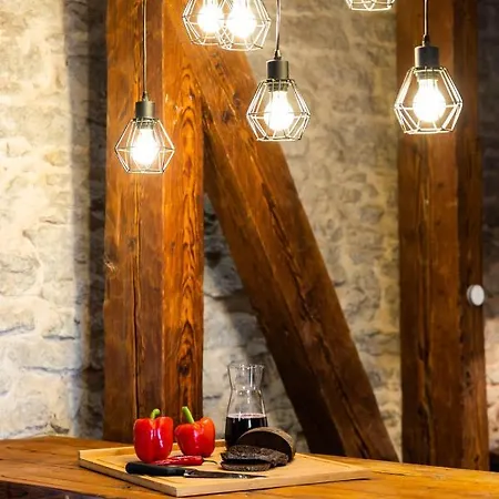 Hilltop - Old Town Kuninga *