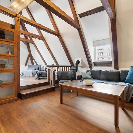 Hilltop - Old Town Kuninga Tallinn