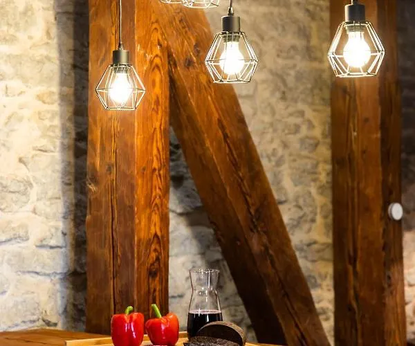 Hilltop - Old Town Kuninga *