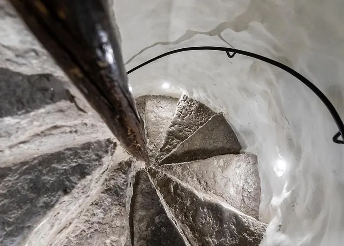 Апартаменты Hilltop - Old Town Kuninga *