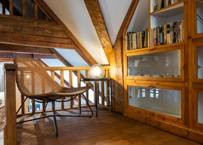 Hilltop - Old Town Kuninga アパート *