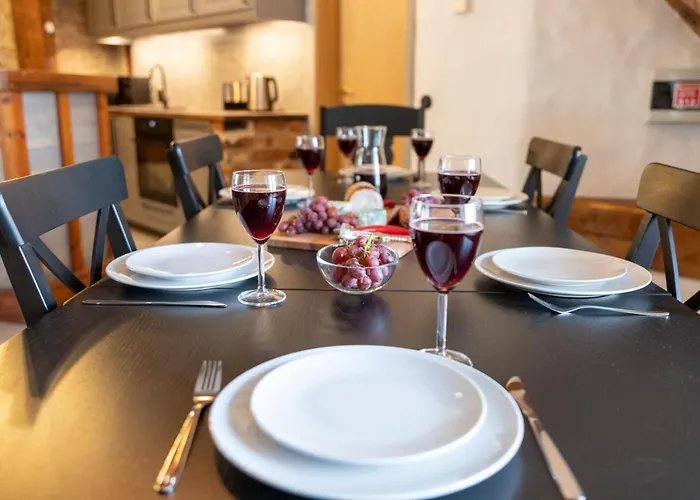 Hilltop - Old Town Kuninga アパート *